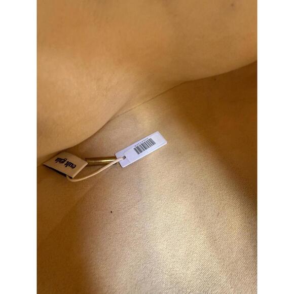 Cult Gaia Red Ubah Clutch with Broken Handle and Small Stain - Picture 9 of 9